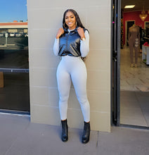 Load image into Gallery viewer, Shine On Puff Vest (Black)
